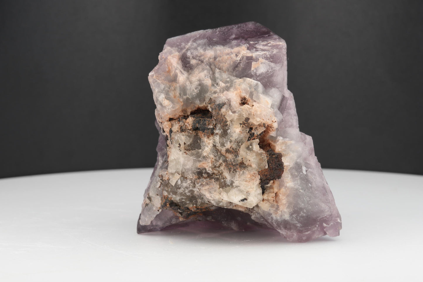 Fluorite Violette Exceptionnelle de la mine Lady Annabella, Angleterre – 129g de Pure Beauté