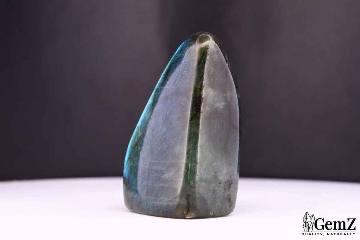 Labradorite polie, reflets bleu-vert – Madagascar – 62 g