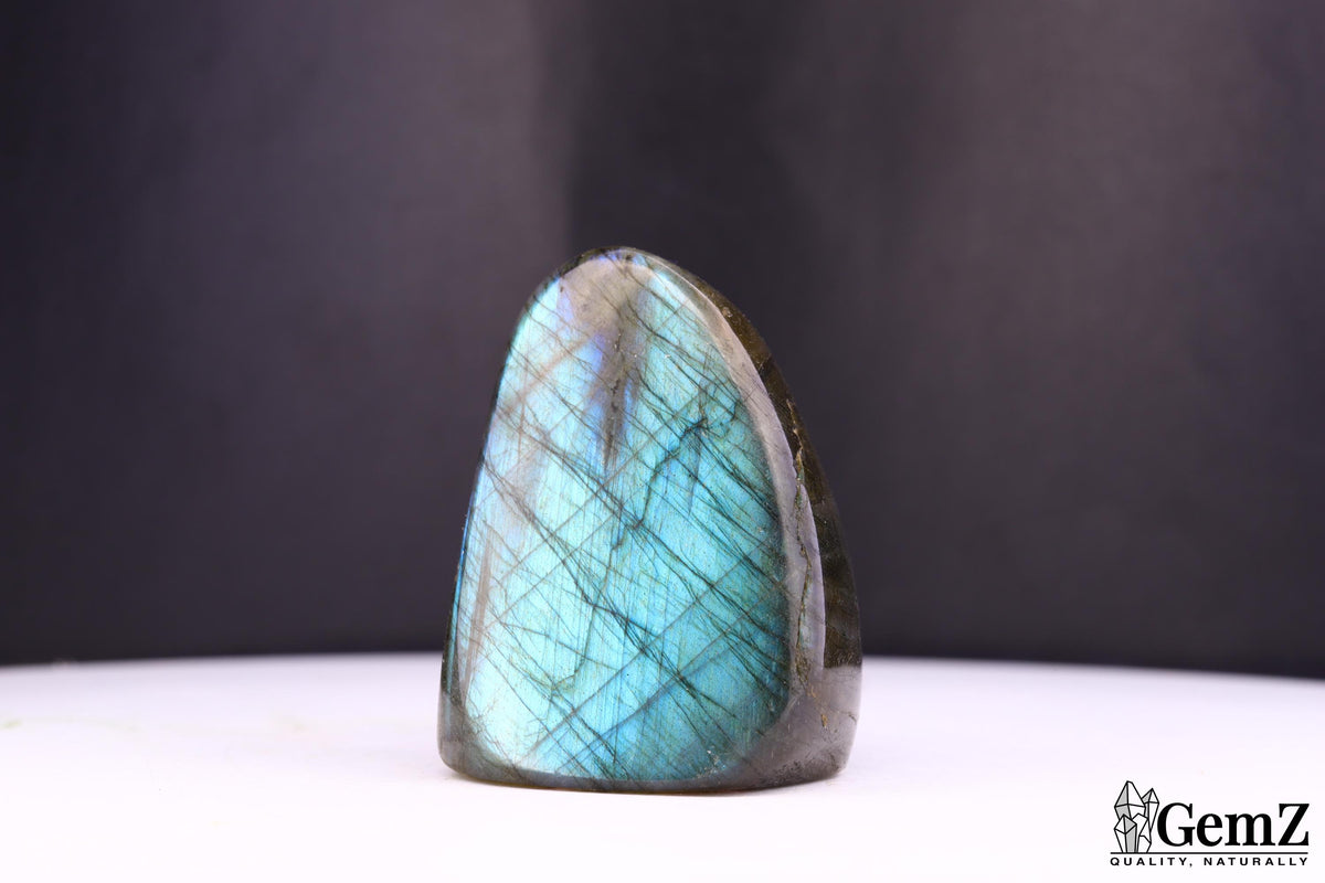 Labradorite polie, reflets bleus – Madagascar – 67 g