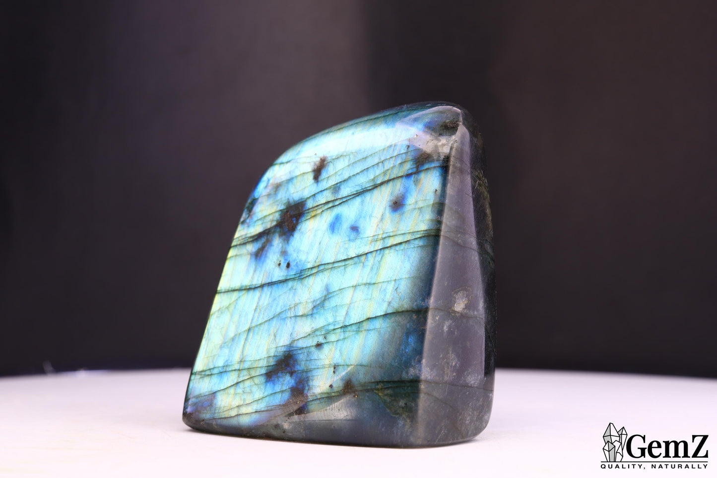 Labradorite 109g, Reflets Envoûtants Bleus et Dorés