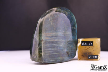 Labradorite polie, reflets or et bleu – Madagascar – 93 g