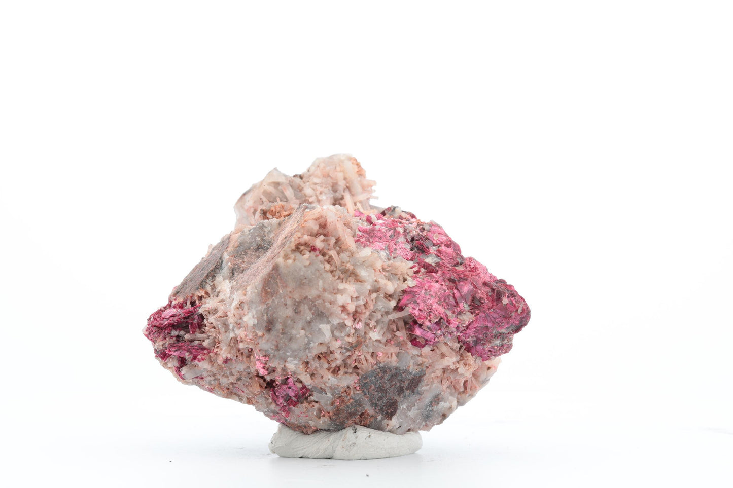 Érythrite sur matrice de quartz – Bou Azzer, Maroc – 73g