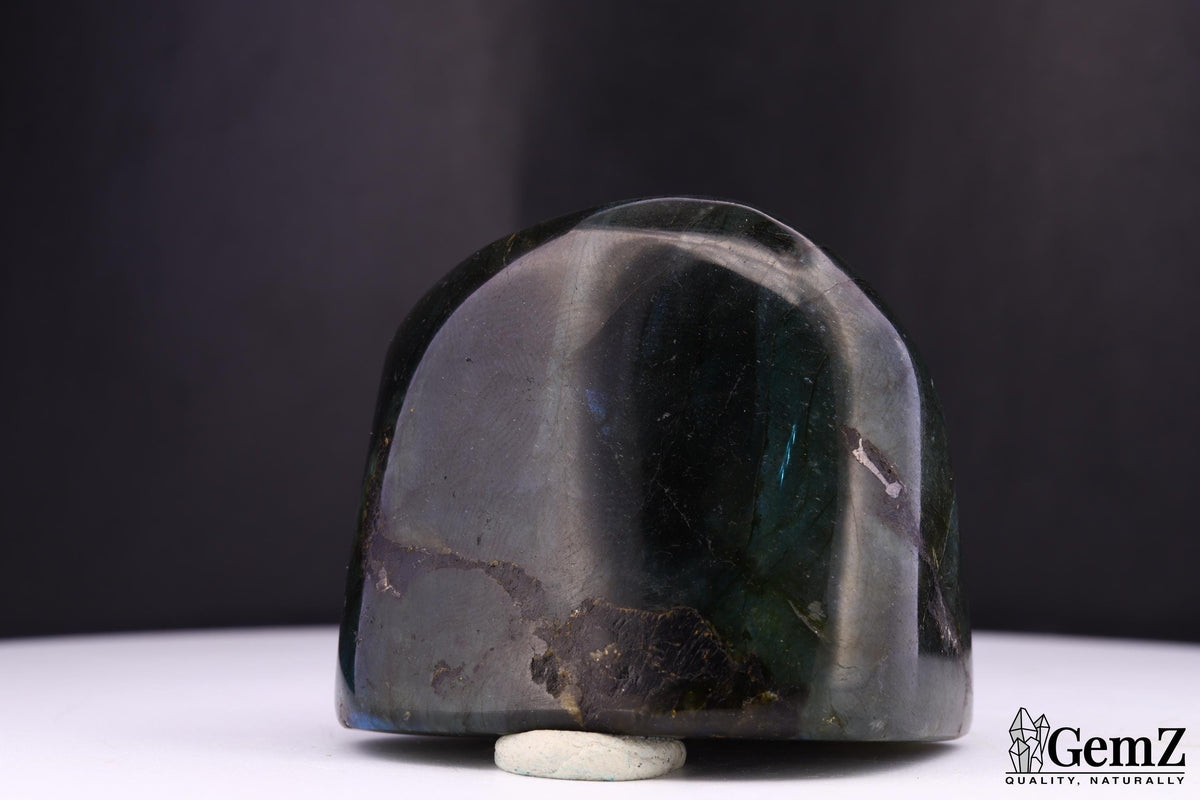 Labradorite polie, reflets bleu-vert – Madagascar – 111 g