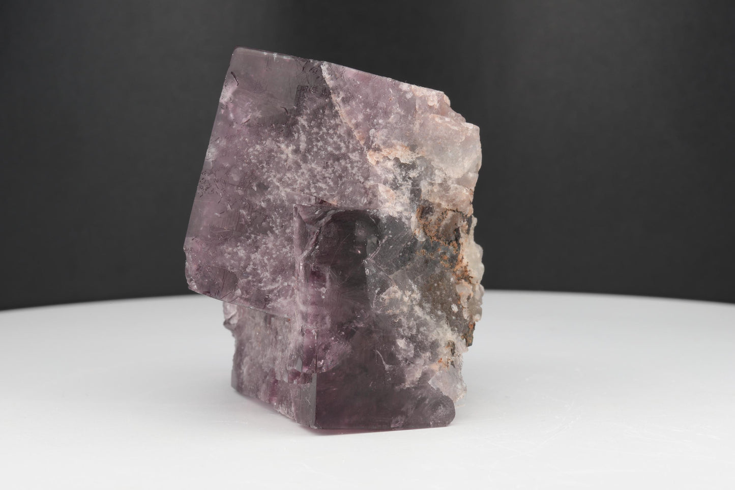 Fluorite Violette Exceptionnelle de la mine Lady Annabella, Angleterre – 129g de Pure Beauté