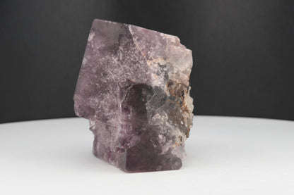 Fluorite Violette Exceptionnelle de la mine Lady Annabella, Angleterre – 129g de Pure Beauté