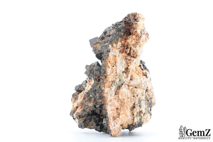 Magnétite cristallisée sur orthose, 64g, Maroc