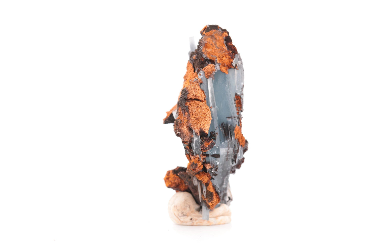 Baryte bleue sur Goéthite – Mine de Sidi Lhcen, Nador, Maroc, 55 g