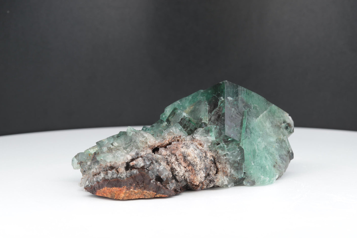 Fluorite Verte Translucide de la mine Lady Annabella, Angleterre – 85g de Pure Beauté Cristalline