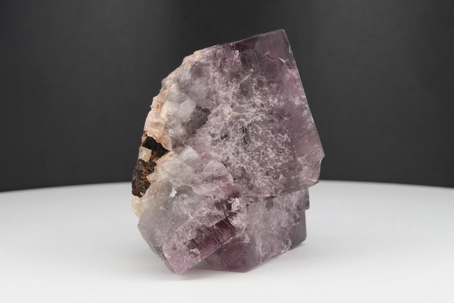 Fluorite Violette Exceptionnelle de la mine Lady Annabella, Angleterre – 129g de Pure Beauté