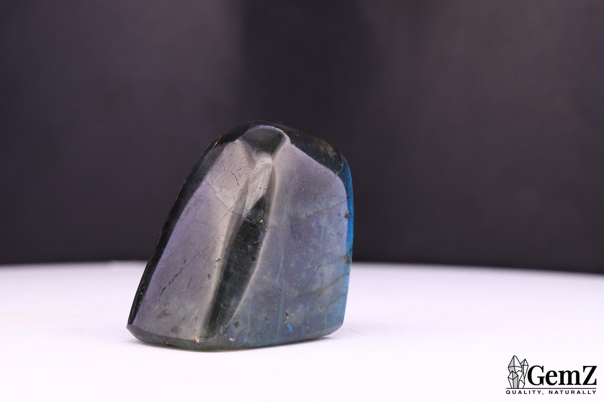 Labradorite polie, reflets bleus – Madagascar – 38 g