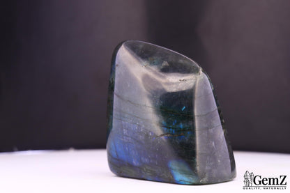 Labradorite 109g, Reflets Envoûtants Bleus et Dorés