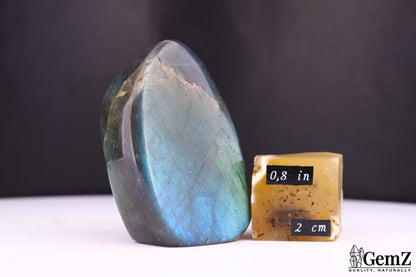 Labradorite polie, reflets bleu-vert – Madagascar – 54 g