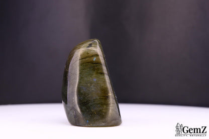 Labradorite polie, reflets bleus – Madagascar – 67 g