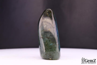 Labradorite polie, reflets bleu-vert – Madagascar – 62 g