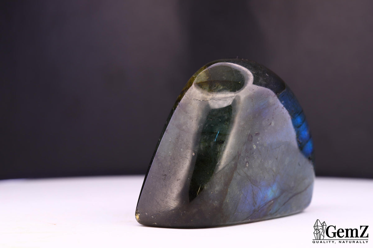 Labradorite polie, reflets bleus – Madagascar – 89 g