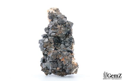 Magnétite cristallisée sur orthose, 64g, Maroc