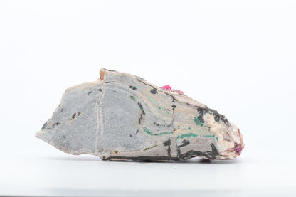 CobaltoCalcite avec inclusions d'Hétérogénite - Mine Musonoi, Kolwezi, République du Congo – 148g