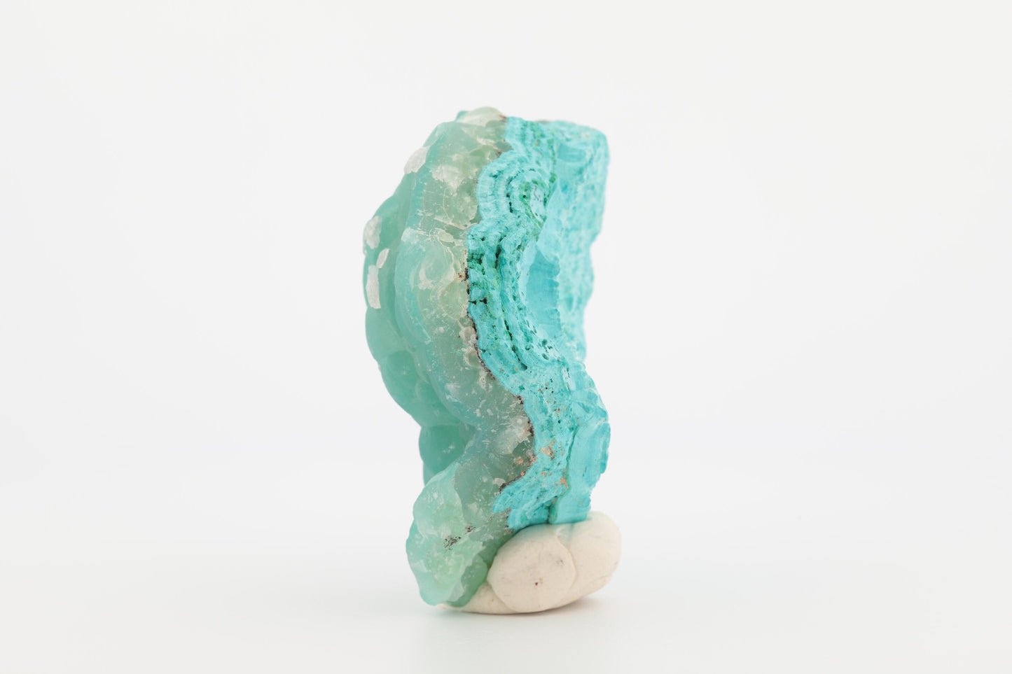 Superbe Smithsonite sur Chrysocolle et Malachite - Congo, 75g