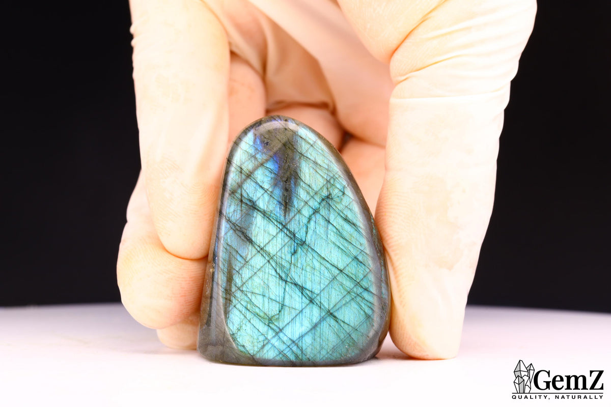 Labradorite polie, reflets bleus – Madagascar – 67 g