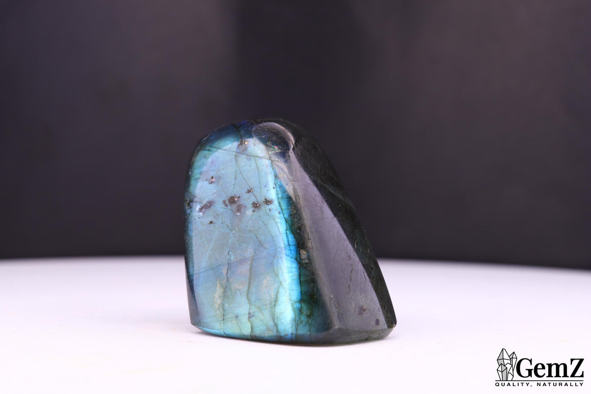 Labradorite polie, reflets bleus – Madagascar – 38 g