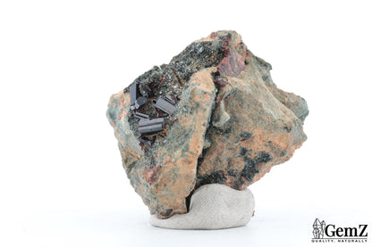 Vésuvianite sur matrice, 95g, Bellecombe, Italie