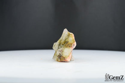 Quartz maclé et épidote sur baryte – Bou Azzer, Maroc – 16 g