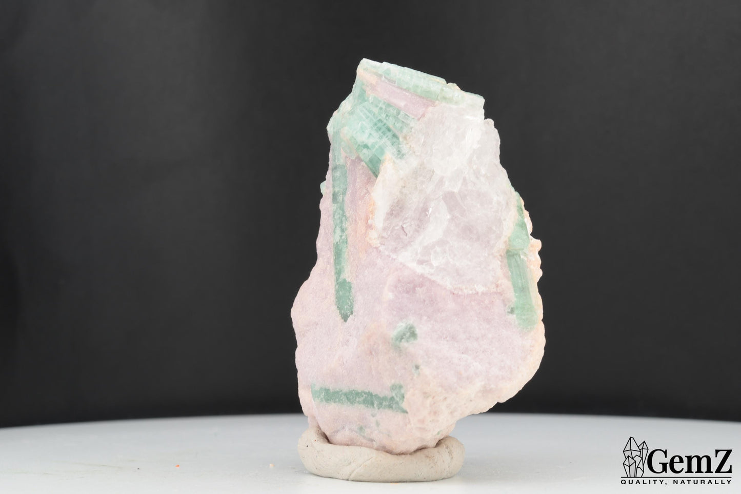 Élégante tourmaline bleue sur gangue – Skardu, Pakistan