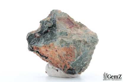 Vésuvianite sur matrice, 95g, Bellecombe, Italie