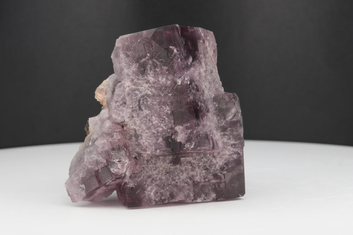 Fluorite Violette Exceptionnelle de la mine Lady Annabella, Angleterre – 129g de Pure Beauté