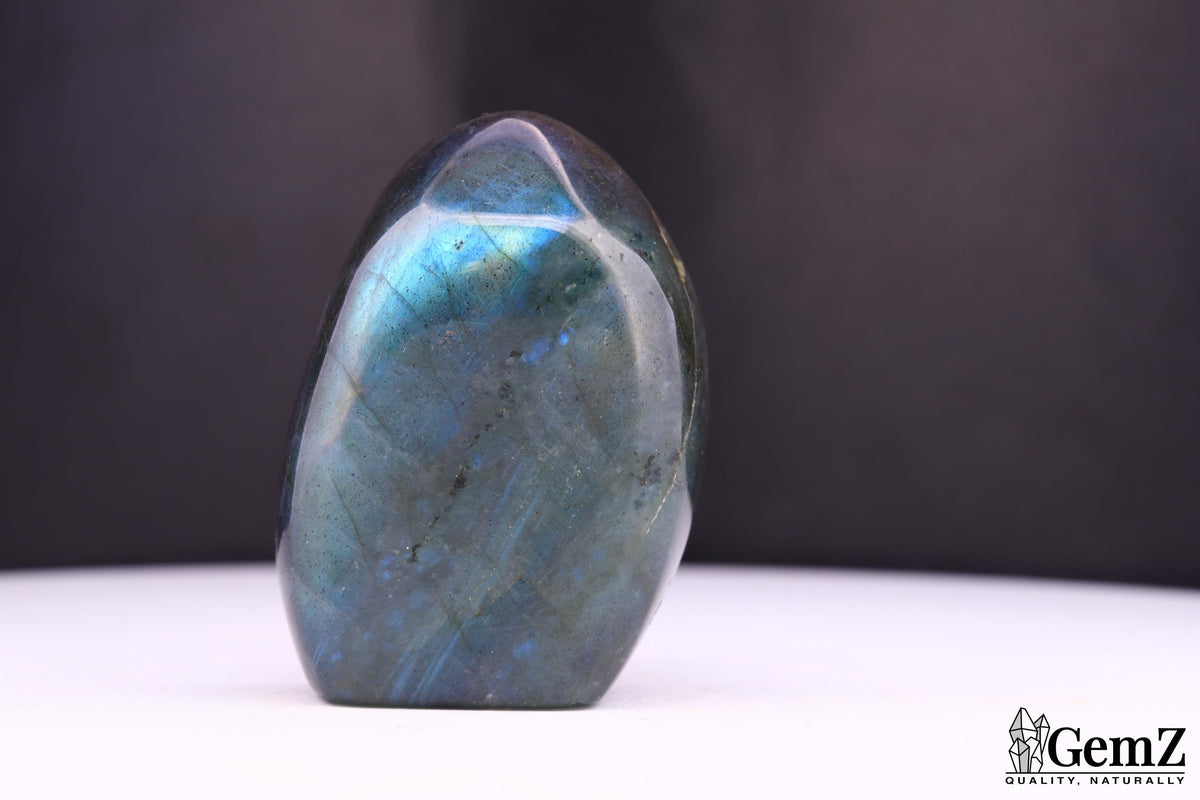 Labradorite polie, reflets bleu-vert – Madagascar – 54 g