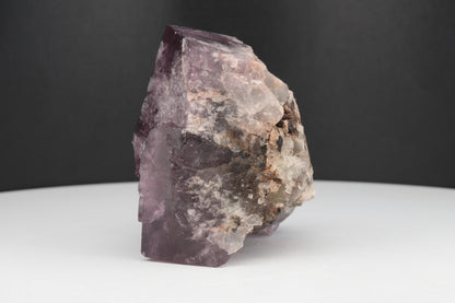Fluorite Violette Exceptionnelle de la mine Lady Annabella, Angleterre – 129g de Pure Beauté