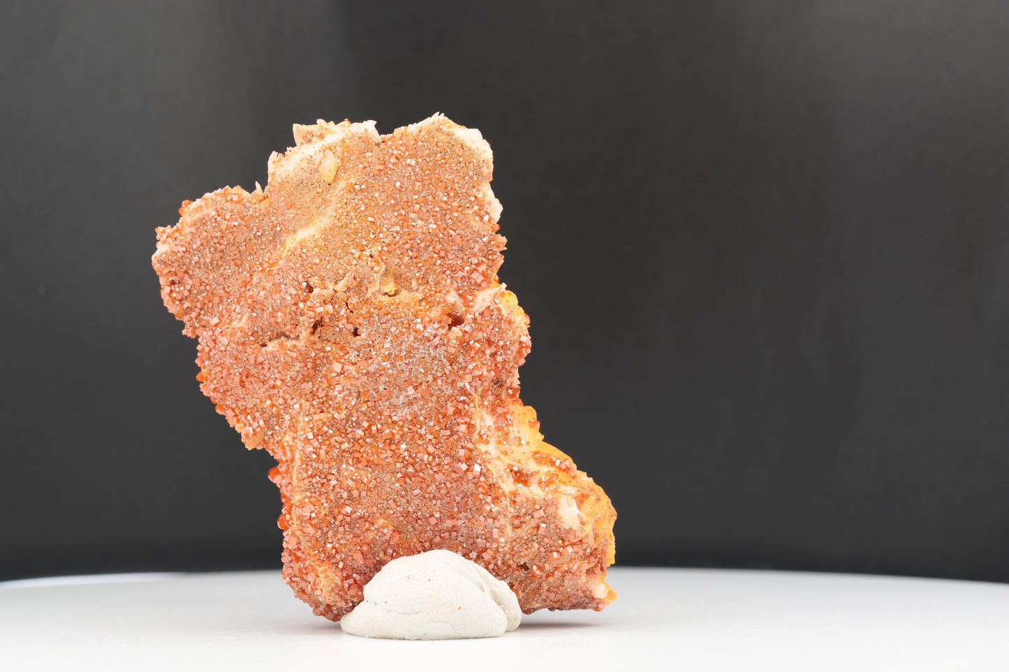 Vanadinite Sur Baryte – Mibladen, Maroc