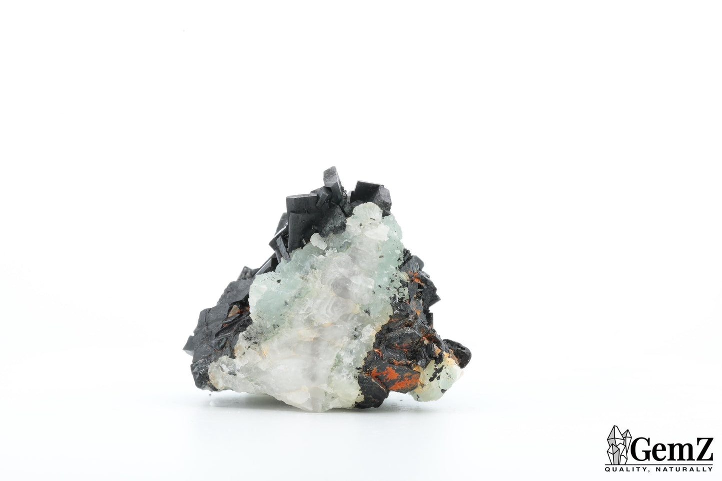 Cristaux noirs de babingtonite sur phrénite – 52g