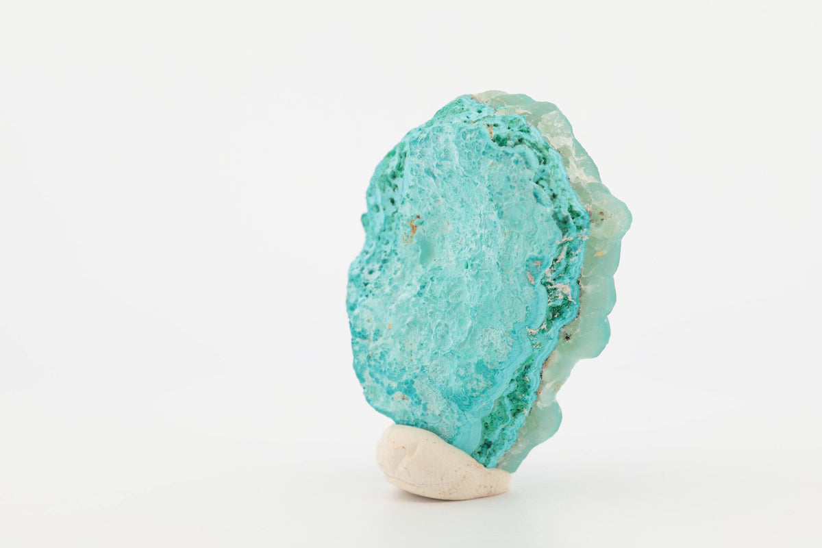 Smithsonite sur chrysocolle et malachite – Congo – 75 g