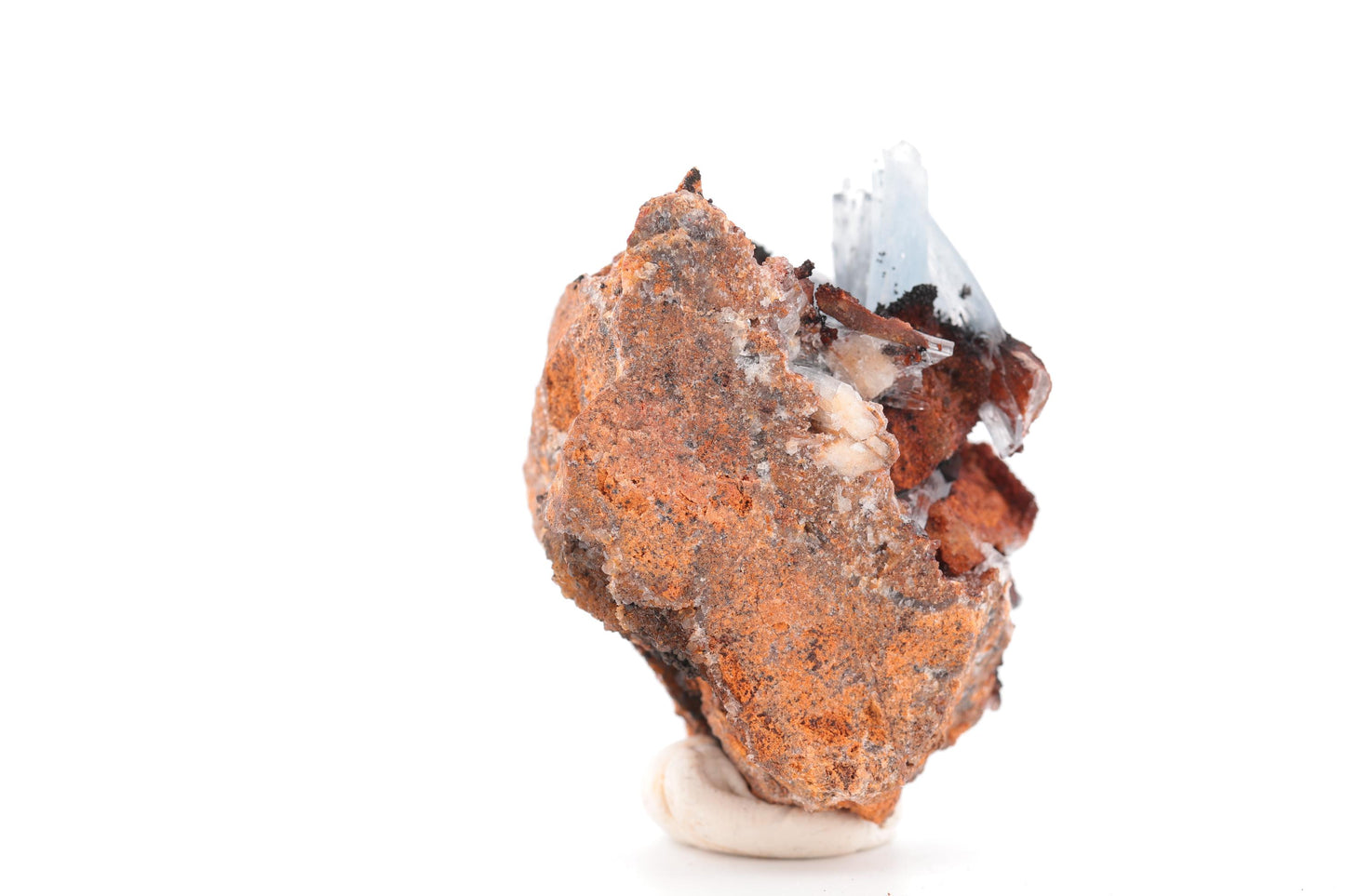 Baryte bleue sur Goéthite – Mine de Sidi Lhcen, Nador, Maroc, 74 g