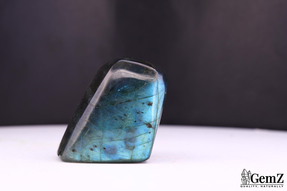 Labradorite polie, reflets bleus – Madagascar – 38 g