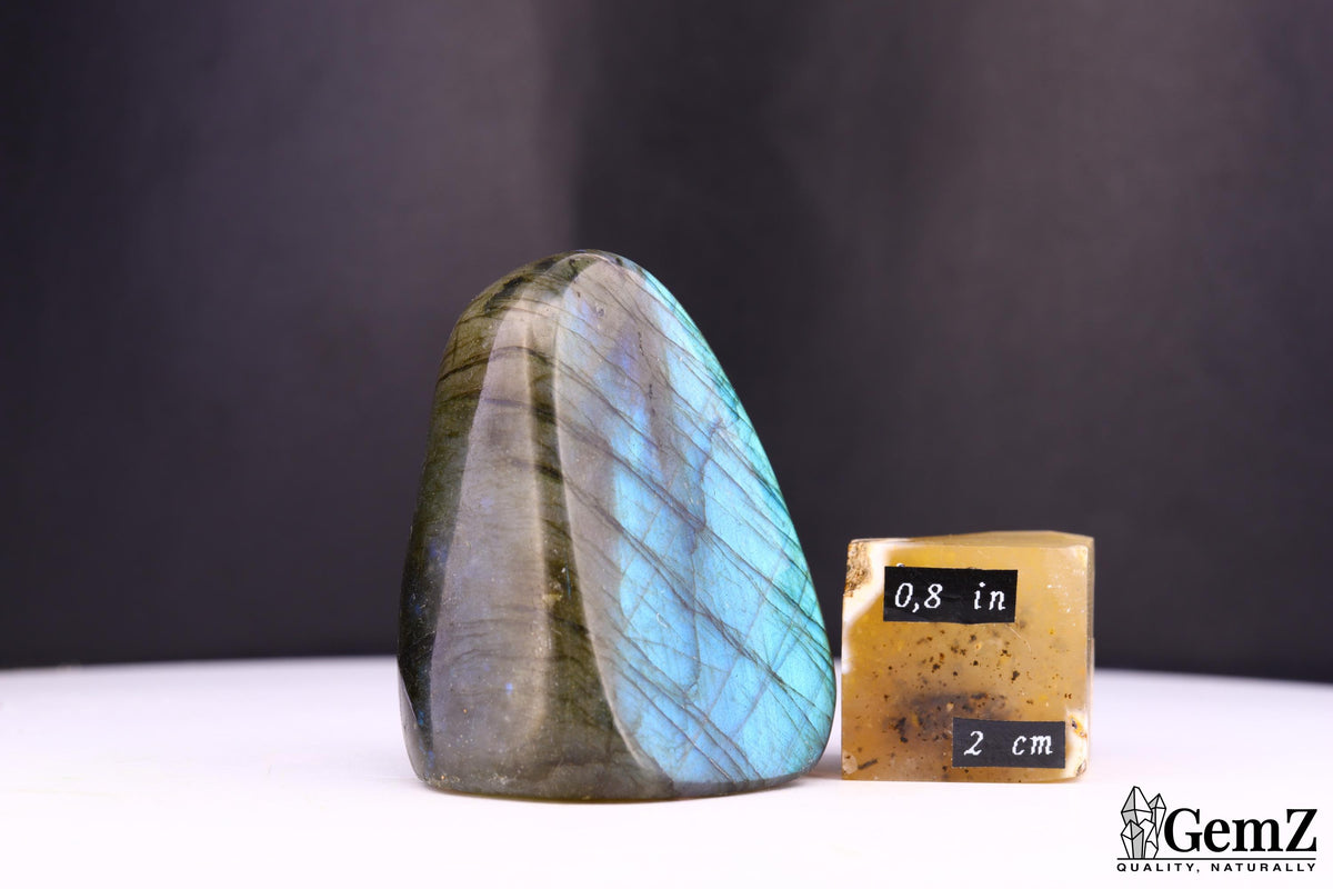Labradorite polie, reflets bleus – Madagascar – 67 g
