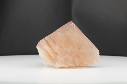 Fluorite Beige Rosé Élégante – Mine Lady Annabella, Angleterre