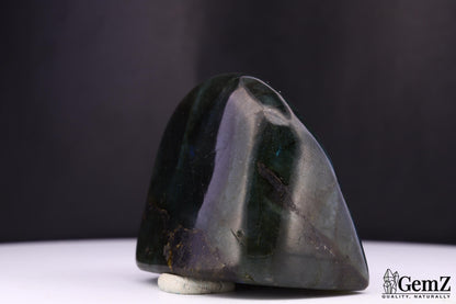Labradorite polie, reflets bleu-vert – Madagascar – 111 g