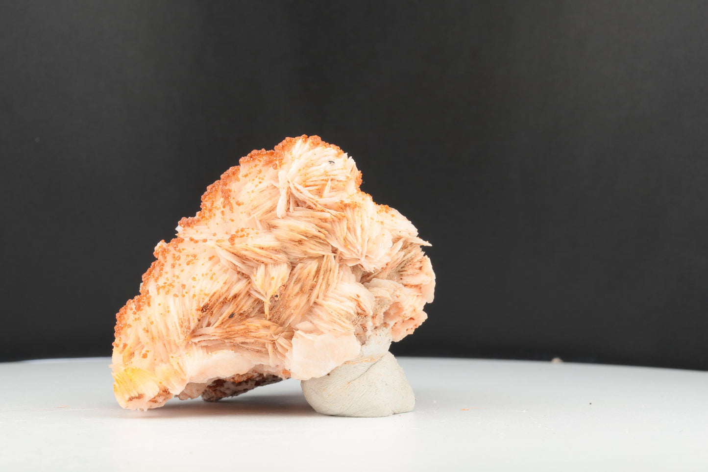 Vanadinite Sur Baryte – Mibladen, Maroc