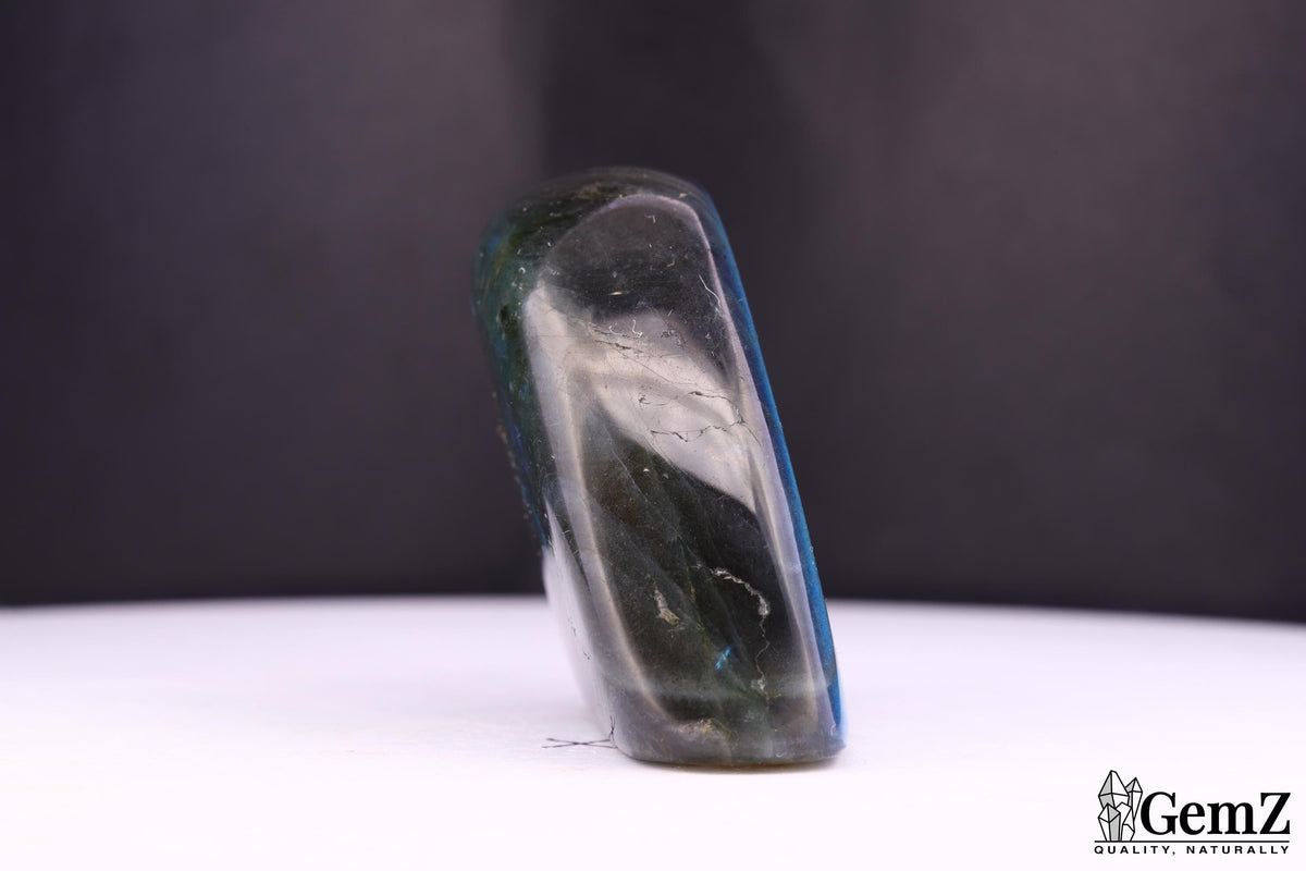 Labradorite polie, reflets bleu-vert – Madagascar – 73 g