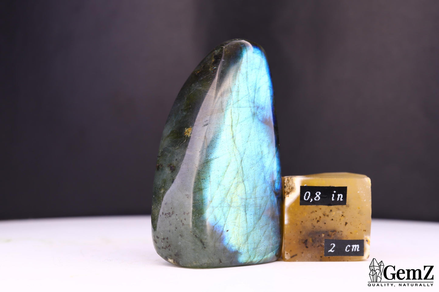 Labradorite 62g, Reflets Bleu-Vert Subtils