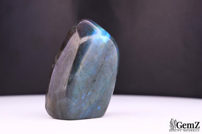 Labradorite polie, reflets bleu-vert – Madagascar – 54 g