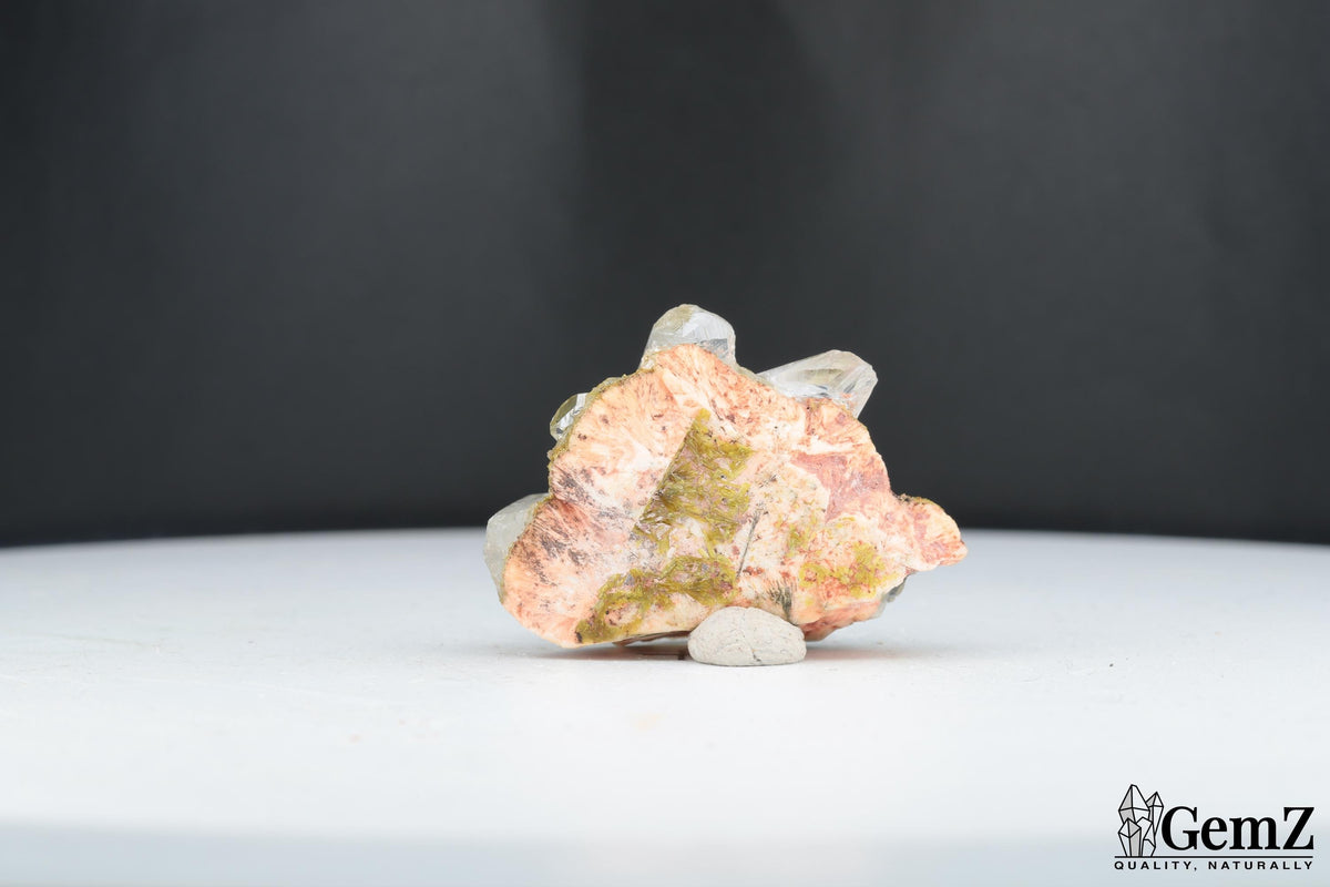 Quartz maclé et épidote sur baryte – Bou Azzer, Maroc – 16 g