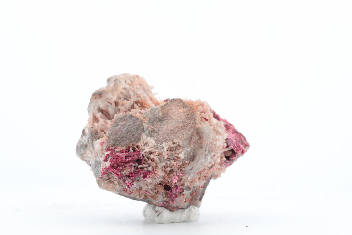 Érythrite sur matrice de quartz – Bou Azzer, Maroc – 73g