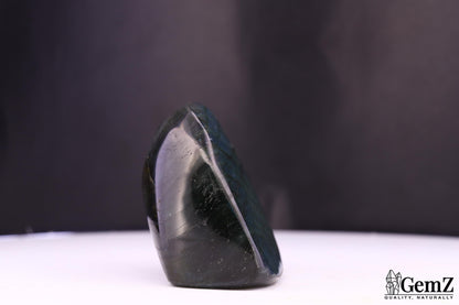 Labradorite polie, reflets dorés et bleus – Madagascar – 71 g