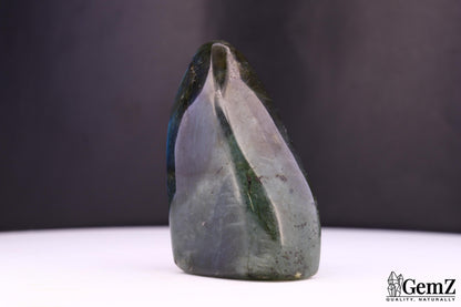 Labradorite polie, reflets bleu-vert – Madagascar – 62 g