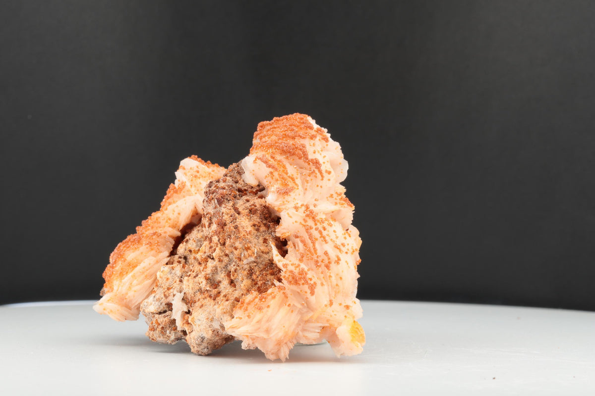 Vanadinite sur baryte – Mibladen, Maroc – 105 g