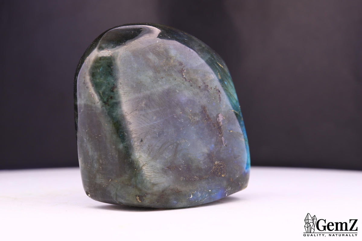Labradorite polie, reflets or et bleu – Madagascar – 93 g