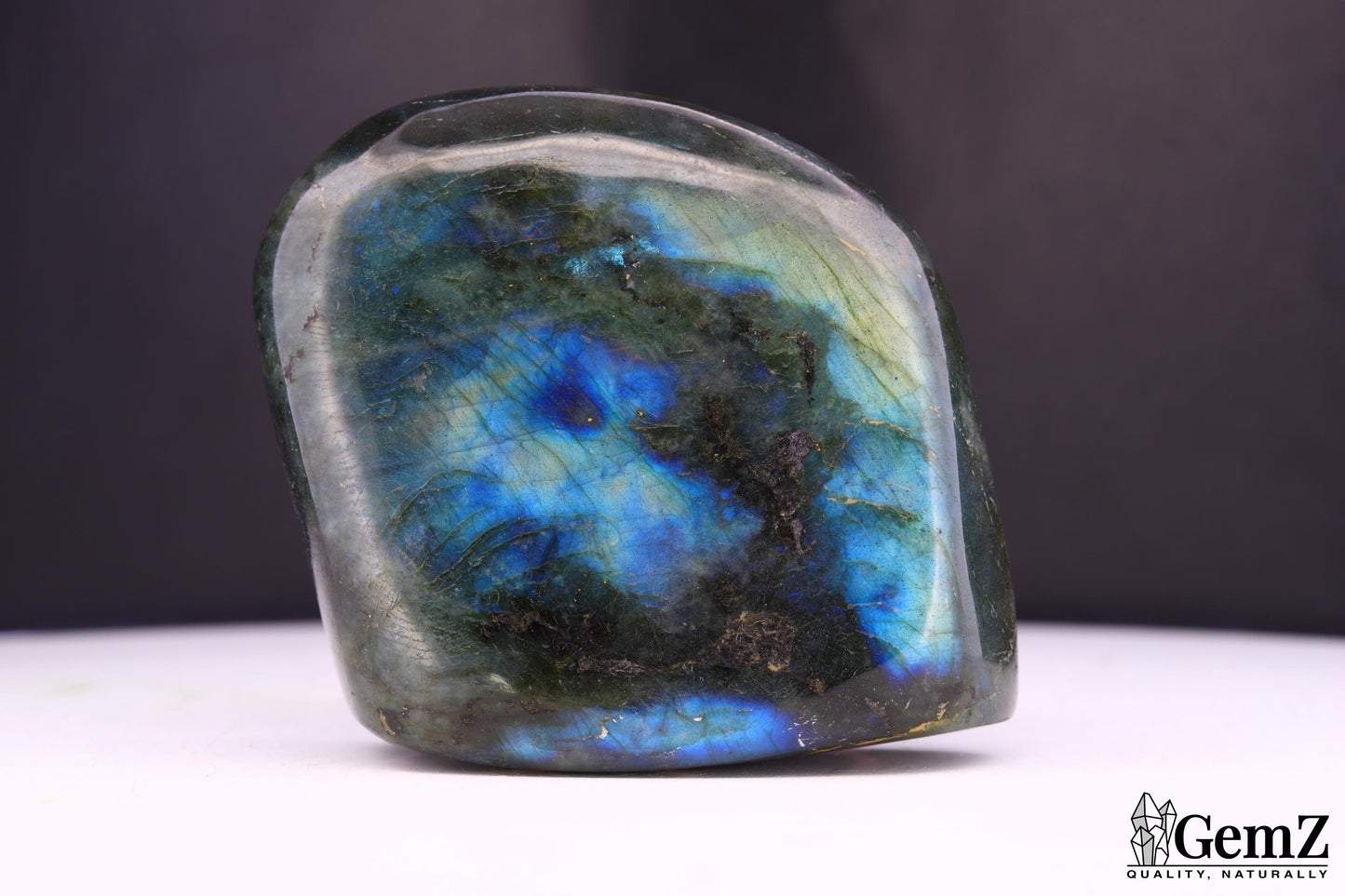 Labradorite 93g, Reflets Or et Bleu Profond
